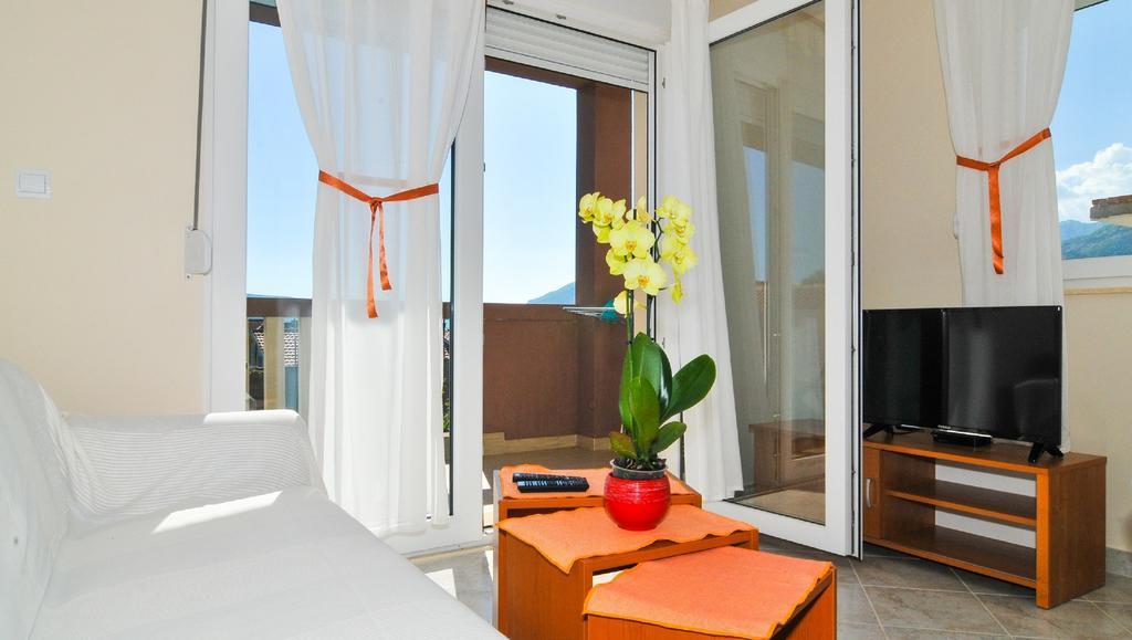 Apartments Mira 티바트 외부 사진