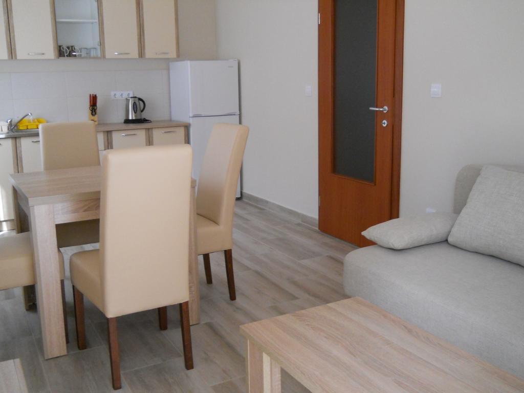 Apartments Mira 티바트 외부 사진