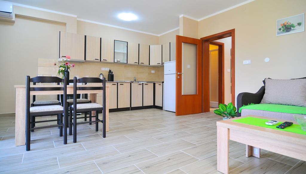 Apartments Mira 티바트 외부 사진