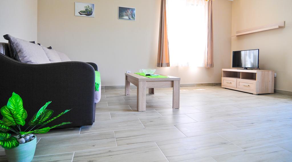 Apartments Mira 티바트 외부 사진
