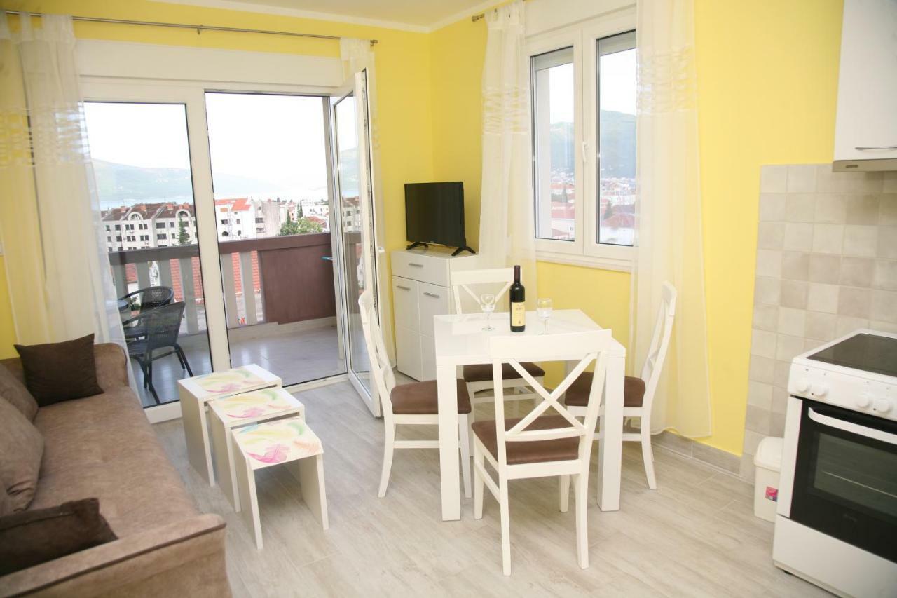 Apartments Mira 티바트 외부 사진