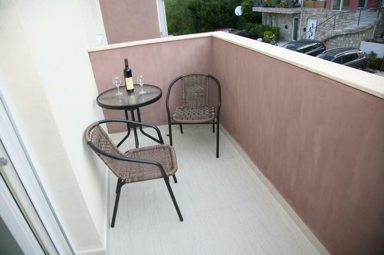 Apartments Mira 티바트 외부 사진